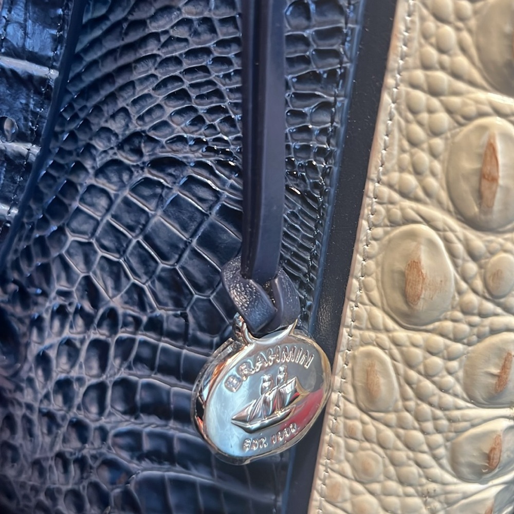 Brahim Breakwater Collection Medium Asher Tote Ba… - image 5